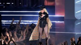 Madonna ‘Sıkılmış Maymun’ NFT’sine 570 bin dolar ödedi