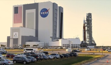 NASA, SpaceX ile rekabet için Ay iniş aracı geliştirecek