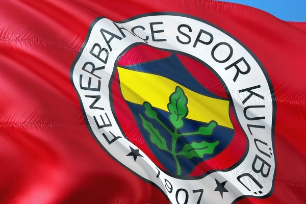 Özil: “Aslolan Fenerbahçe’dir” 