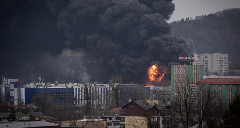 Rusya’dan Lviv’e güdümlü füze saldırısı