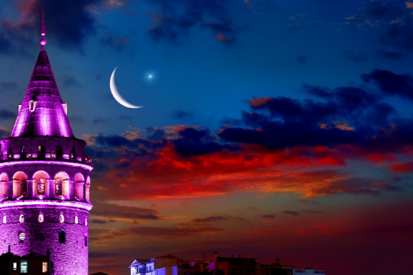 Türkiye’nin sembol yapıları epilepsi için mor ışıklandırıldı