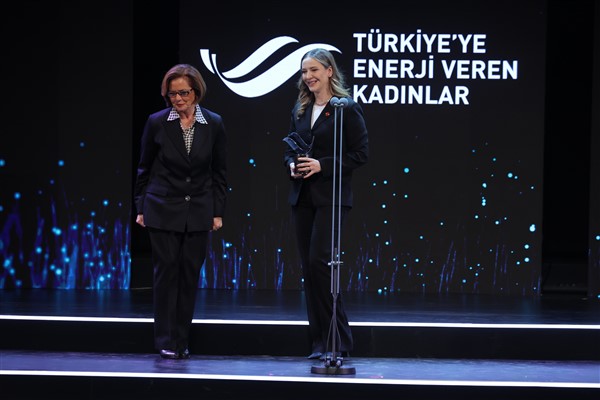 ‘Türkiye’ye Güç Veren Bayanlar İş Dünyası’ mükafatına Şeherli, layık görüldü