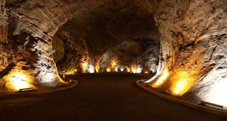 Tuz Dağı’ndaki mağaralara 6 ayda 50 bin kişi