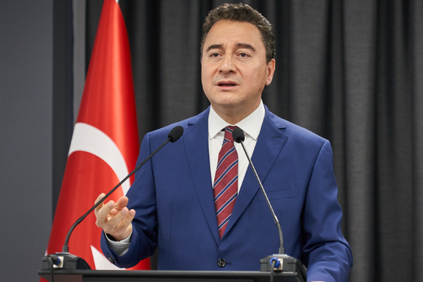 Babacan: “Enflasyonu ölçmek TÜİK’in, düşürmek hükümetin görevi”