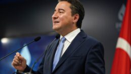 Babacan: “Milletin sofrasındaki ekmeği büyüteceğiz”