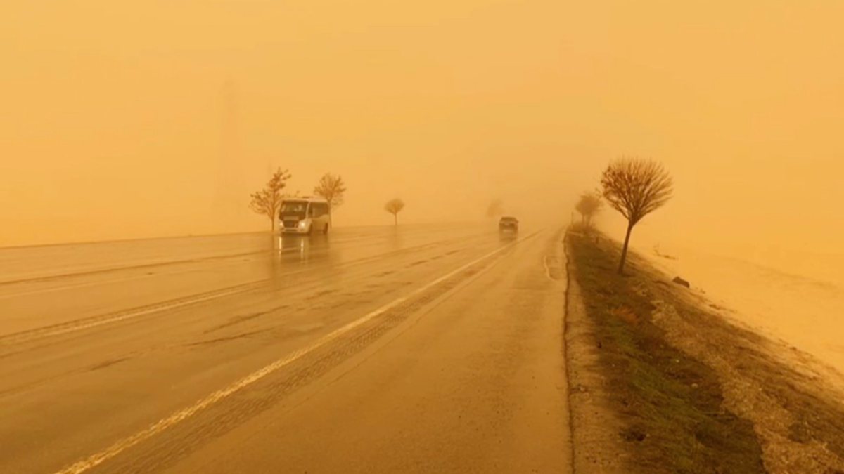 Bitlis’e çamur yağdı