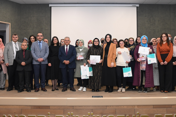 Büyükkılıç, Keyifli Evlilik Akademisi Sertifika Töreni’ne katıldı