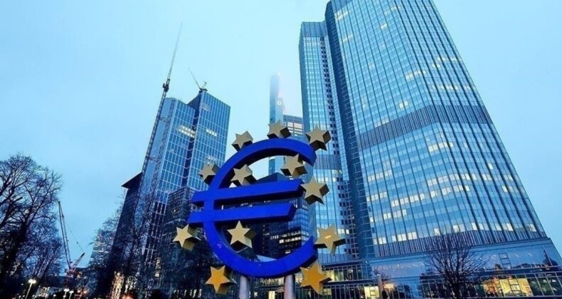 Euro Bölgesindeki şirketlerin kredi talebi artıyor