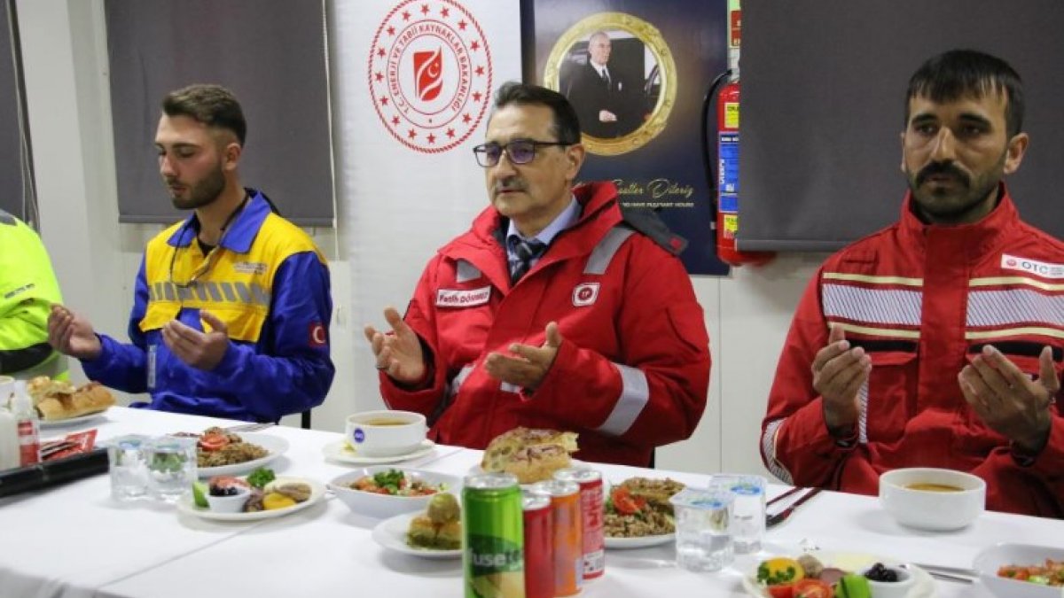 Fatih Dönmez, Filyos Limanı’nda çalışanlarla iftar yaptı