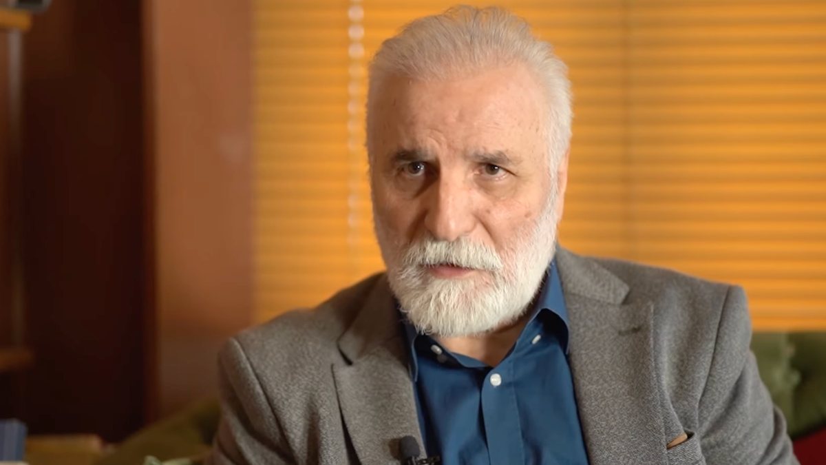 Hasan Kaçan, karikatür çizmeye nasıl başladığını anlattı