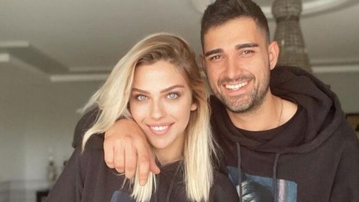 İdo’nun eski Yasemin’den mini etekli pozlar peş peşe geldi! ‘İbrahim Tatlıses’in gelinine bak’