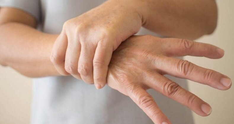 İstirahat halindeyken titreme geliyorsa, Parkinson belirtisi olabilir