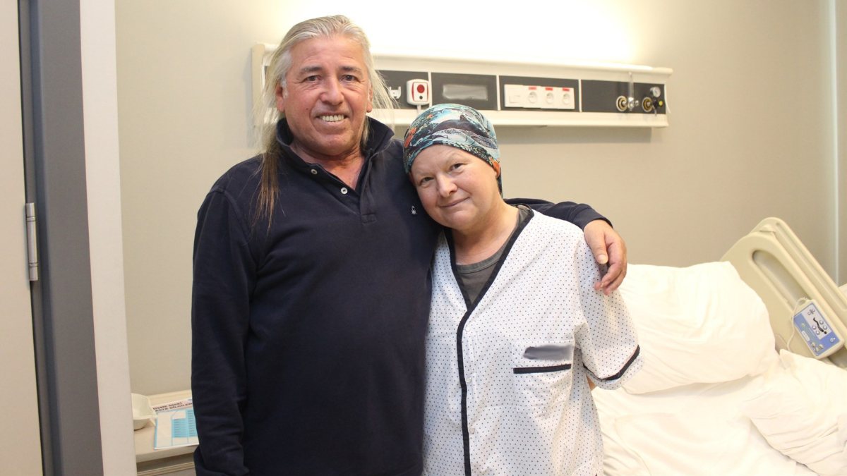 İzmir’de 3 ameliyat oldu, hem metastaz hem tümörden kurtuldu