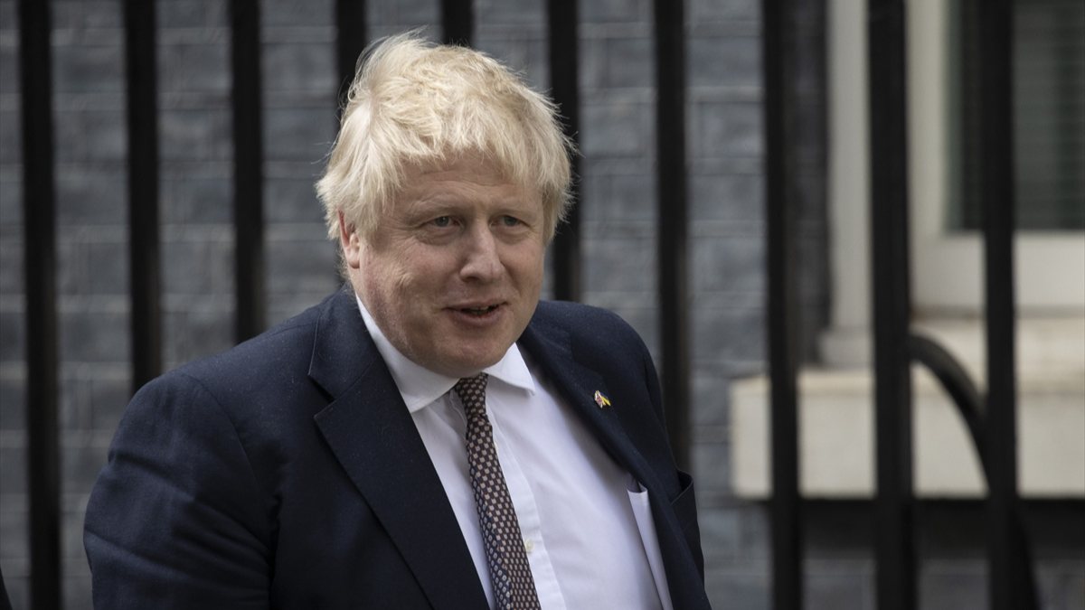 Koronavirüs kurallarını ihlal eden Boris Johnson’a para cezası