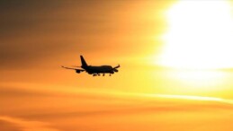 Koronavirüs vakaları İngiltere’de hava yolu sektörünü aksattı