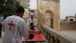 Mardin’de imam ile kilise görevlisi, masa tenisi oynadı