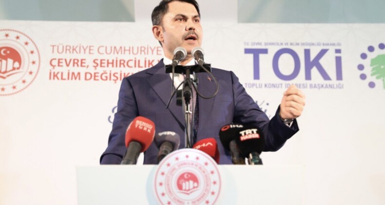 Murat Kurum, TOKİ şantiyesi çalışanlarıyla iftar yaptı