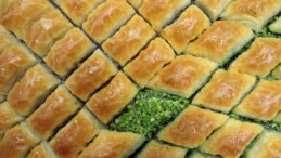 Ramazan  geldi, Gaziantep’te baklava üretimi katlandı