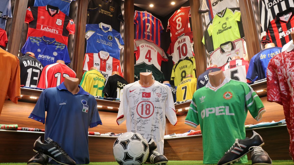 Sakaryalı yöneticinin forma koleksiyonu