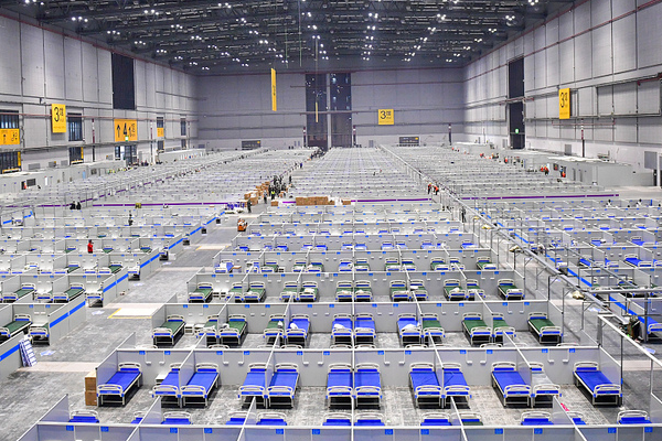 Shanghai’deki dev sahra hastanesi birinci küme hastalarını kabul ediyor