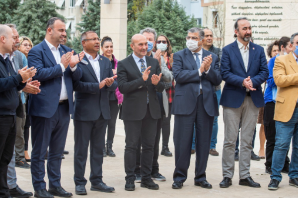 Soyer: “Elimizi taşın altına koymaktan vazgeçmeyeceğiz”