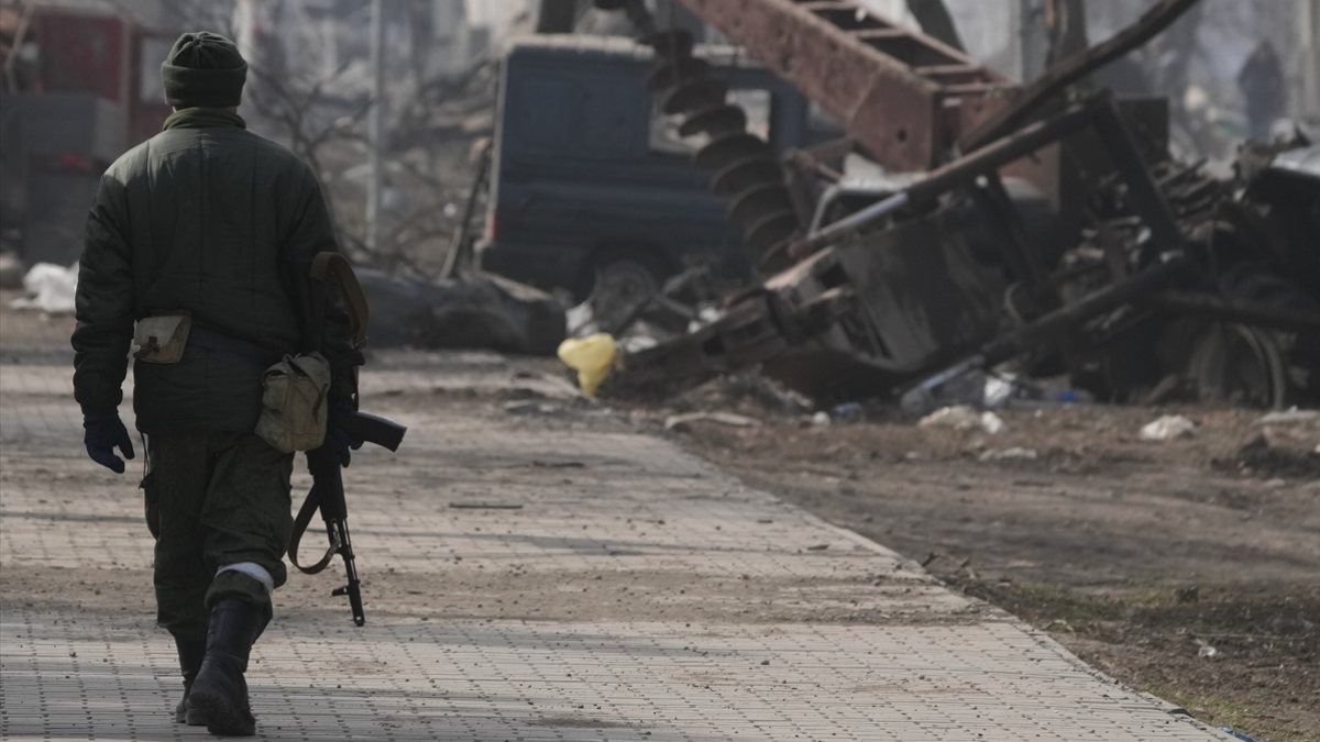 Ukrayna: Ruslar sivil ölüleri yakmak için mobil krematoryum kullanıyor