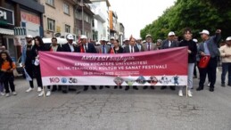 AKÜFEST, kortej yürüyüşü ile başladı