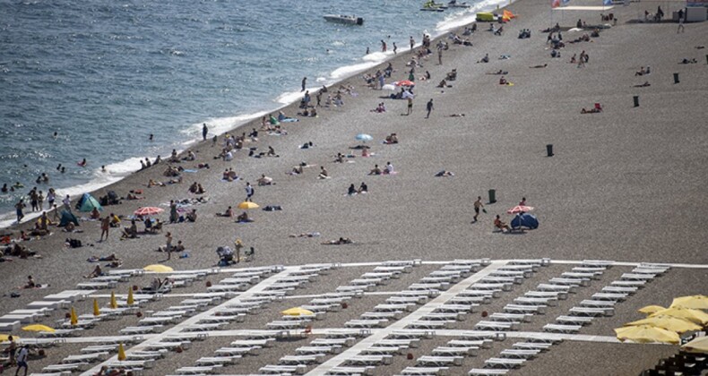 Antalya’ya hafta sonu 90 bin yabancı turist geliyor