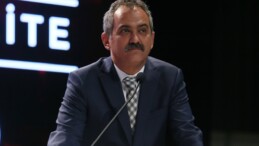 Bakan Özer: 7,5 aydan beri eğitimi bir gün bile kesintiye uğratmadık