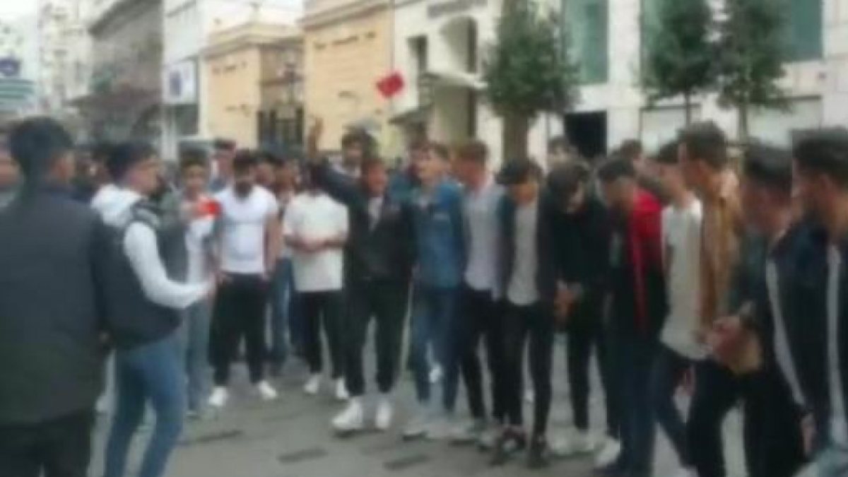 Beyoğlu’nda, terör propagandası yapan 16 kişi gözaltına alındı