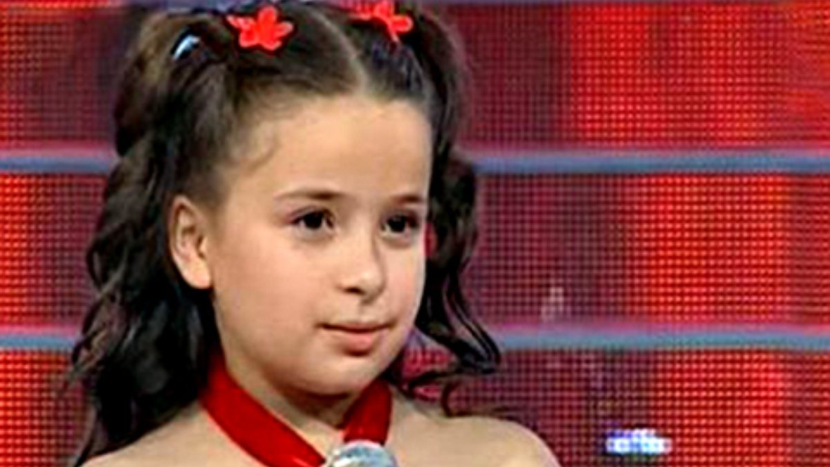 ‘Değişime bak be’ Ekranların Fındık Kurdu Berna’sı güzelliğiyle parmak ısırtıyor..