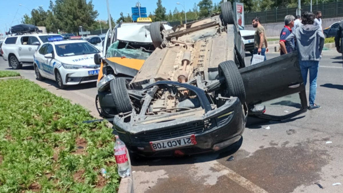 Diyarbakır’da araç takla attı: Sürücü hayatını kaybetti