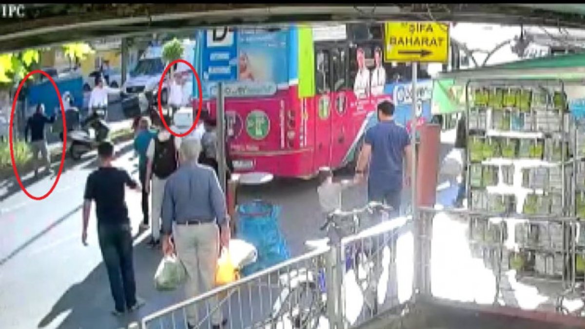 Diyarbakır’da çocuğa çarpan motosikletli kuryeye bıçaklı saldırı