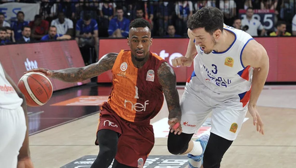 Galatasaray’dan Anadolu Efes’e karşı tarihi galibiyet