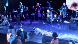 Gülben Ergen sahnede bayıldı, konser iptal edildi
