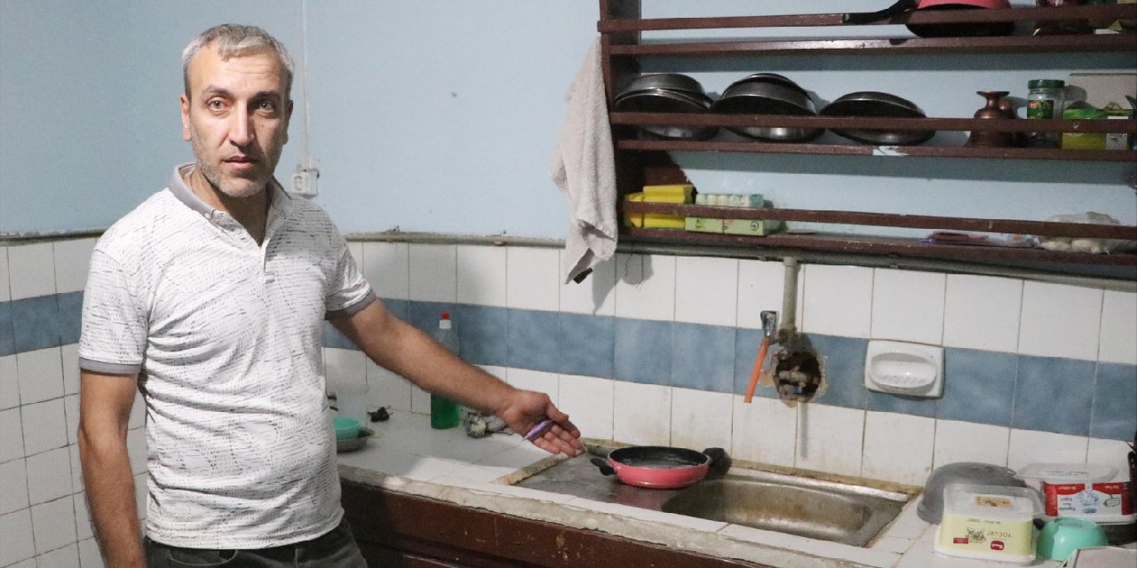 Hırsız ‘İhtiyacım olanı aldım’ notu bırakarak, kıymalı yumurta yapıp, duş almış