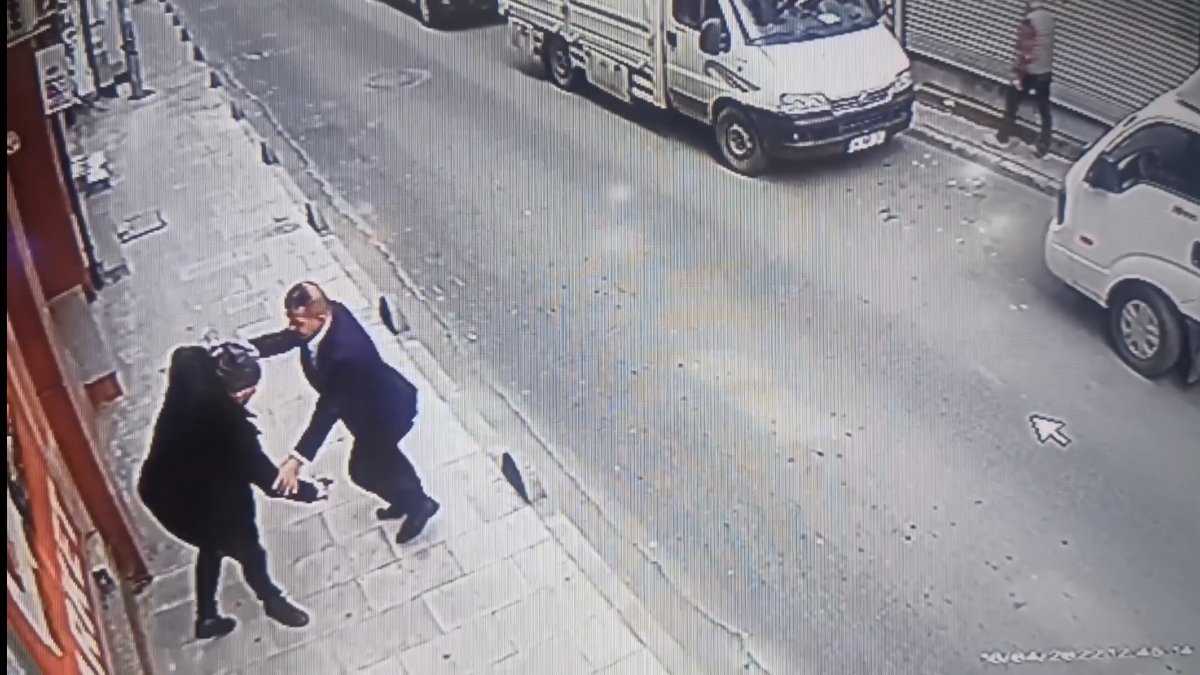 Kağıthane’de karşılaştığı kuzenini vurdu