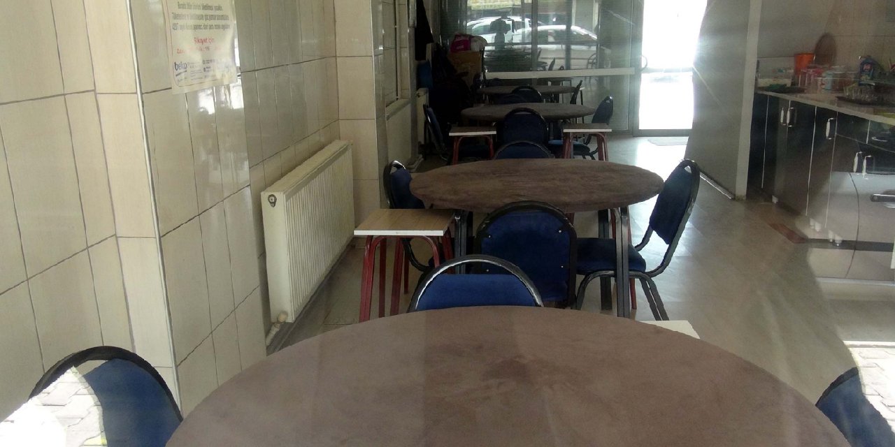 Kahvehanede bıçaklı kavga: 1 ölü