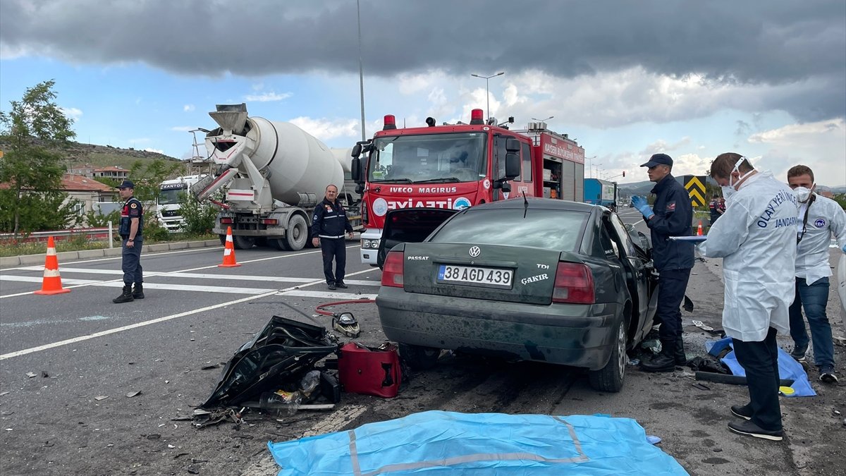 Kayseri’de feci kaza: Çok sayıda ölü var