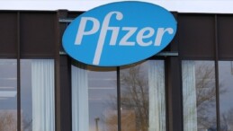 Nükseden vakalar nedeniyle, Pfizer’ın ürettiği koronavirüs hapı sorgulanıyor