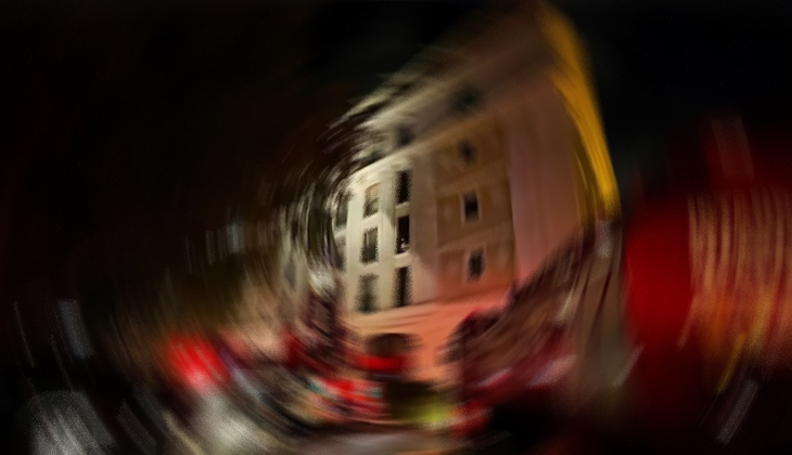 Otel çatısında yangın