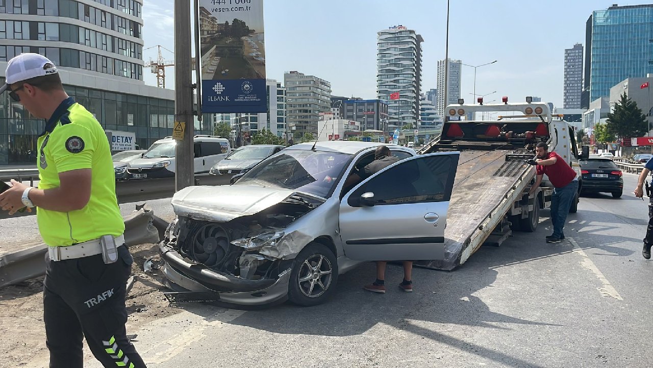 Pendik D-100’de kaza: 2 yaralı