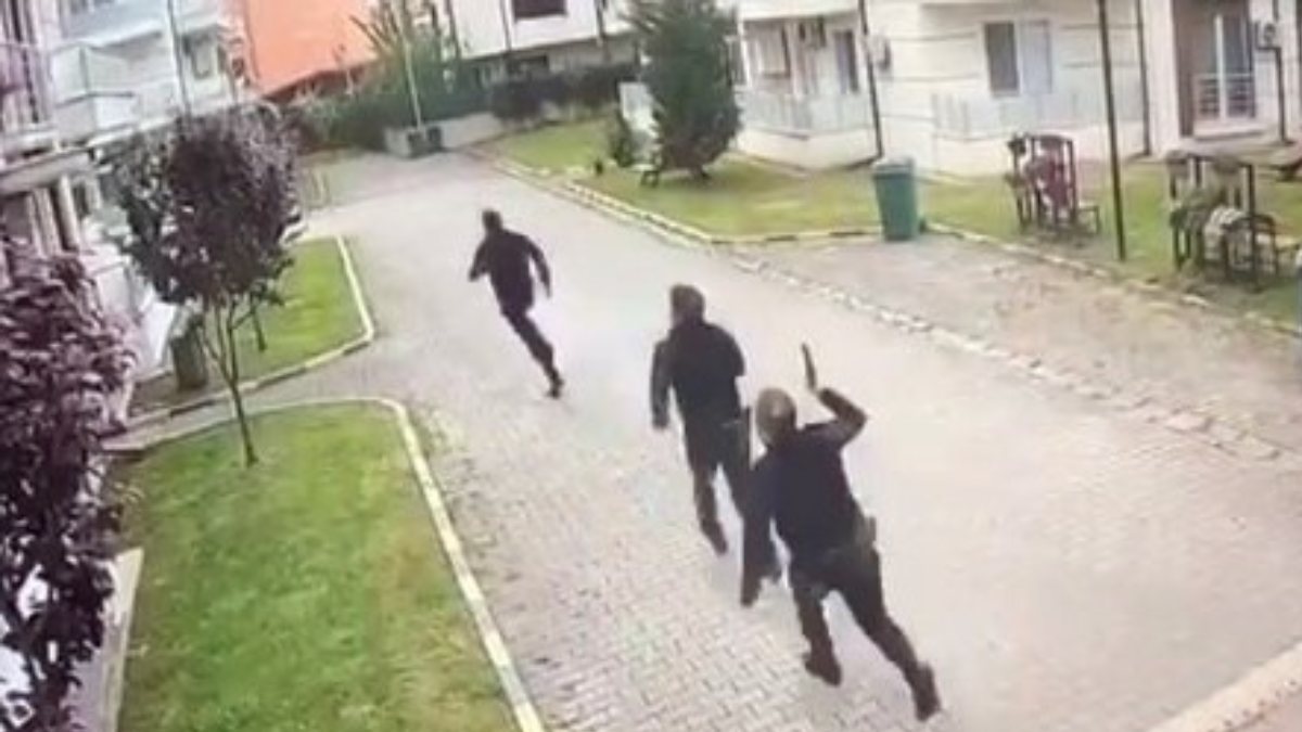 Sakarya’da uyuşturucu taciriyle polis kovalamacası