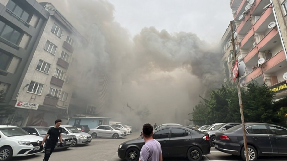 Ümraniye’de mobilya atölyesinde yangın