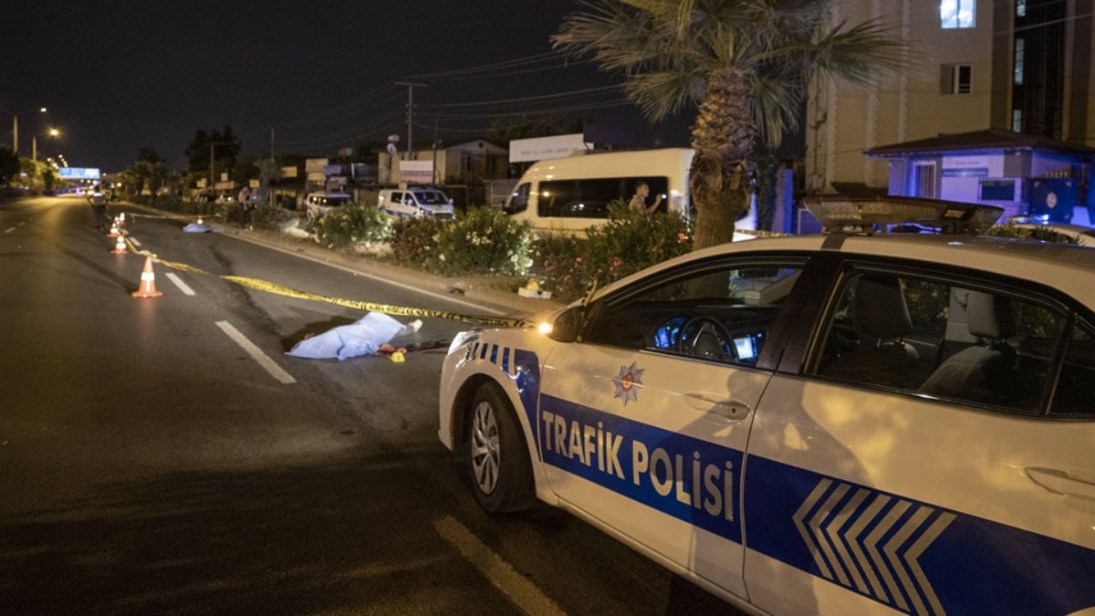 Antalya’da motosiklet kazası: 3 ölü