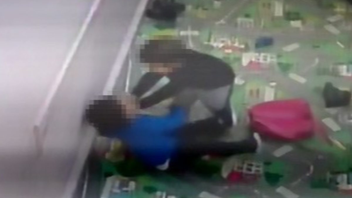Bayarampaşa’da kreşte 17 aylık bebek arkadaşı tarafından darbedildi