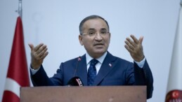 Bekir Bozdağ, hakim ve savcıları sosyal medya konusunda uyardı