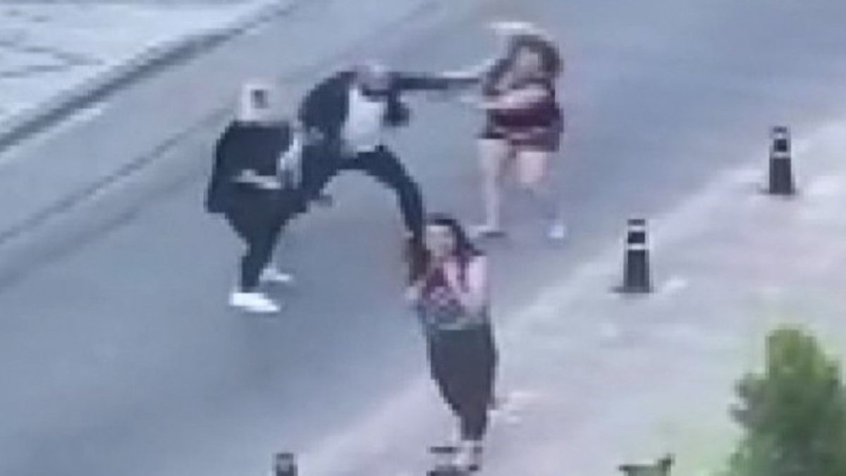 Beylikdüzü ve Büyükçekmece’de sokak ortasındaki kavgalar kamerada