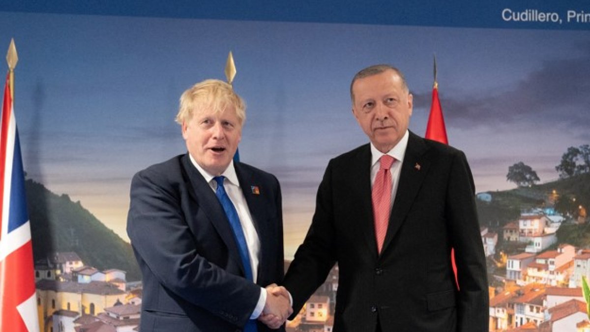 Boris Johnson’dan Erdoğan’ın tahıl krizindeki liderliğine övgü