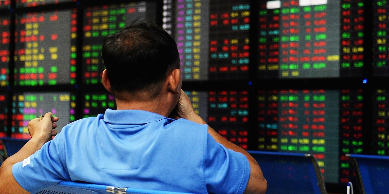 Borsalara resesyon darbesi